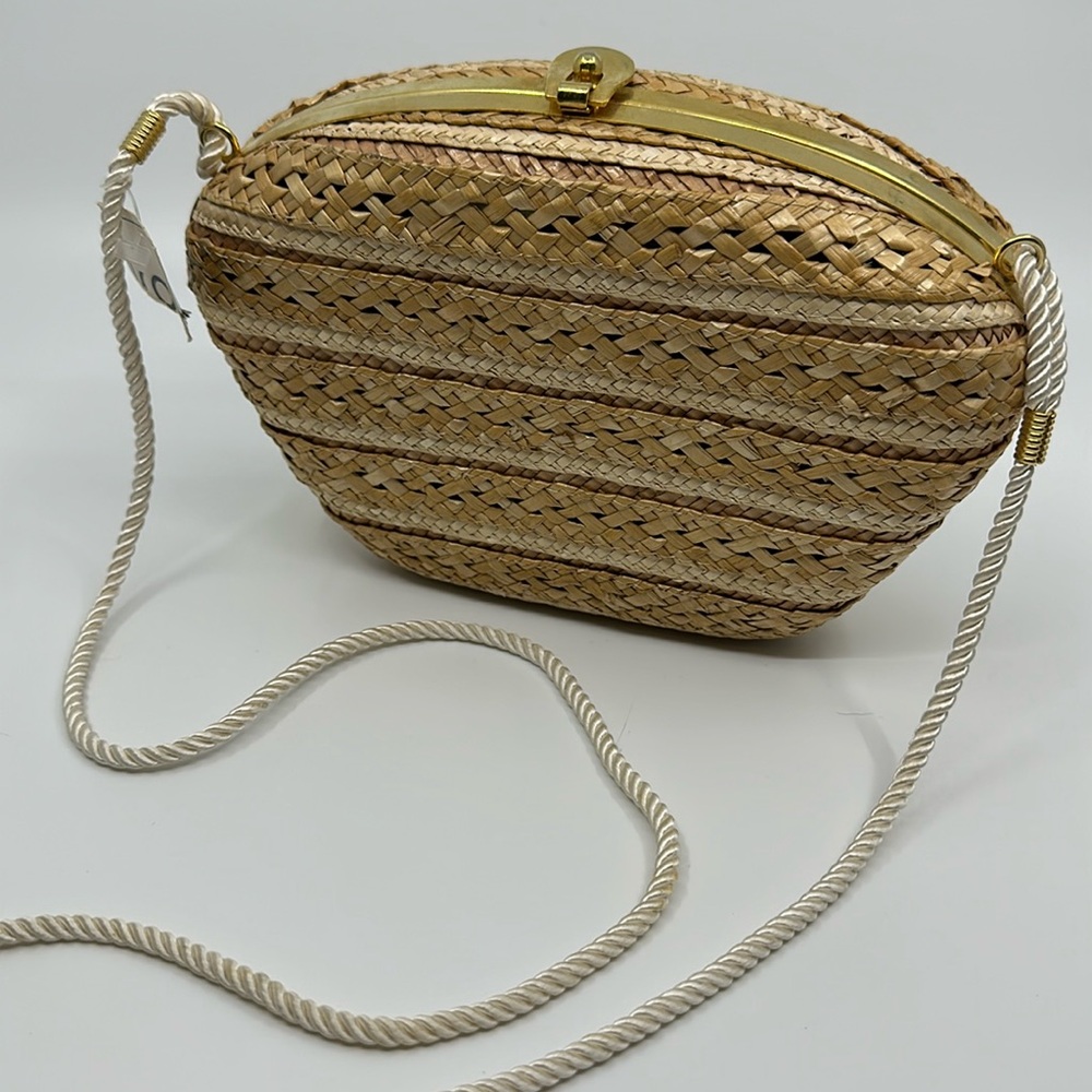Vintage Genie woven basket shoulder bag